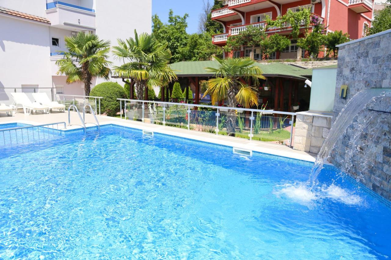 Victoria Apartments 울친 외부 사진